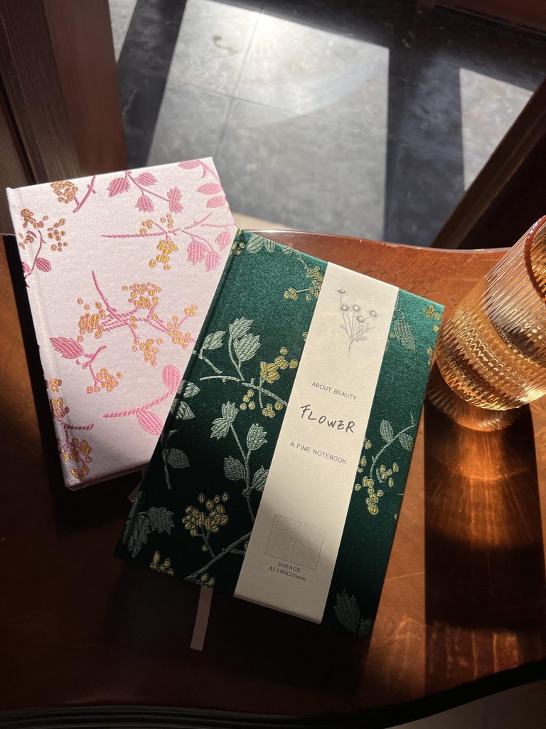 [4722-L-R] Satin cover journal- دفتر بغلاف ساتان (وردي, مُسطَّر)